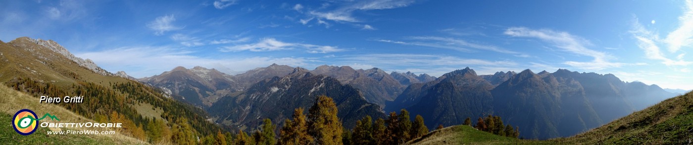 44 In decisa salita con spettacolo di panorami e colori autunnali.jpg